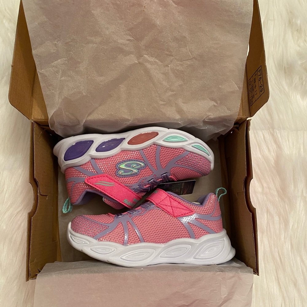 Brand new kids light up sketchers!